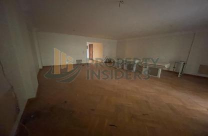 Apartment - 3 Bedrooms - 3 Bathrooms for sale in Esraa Al Moalemeen St. - Mohandessin - Giza
