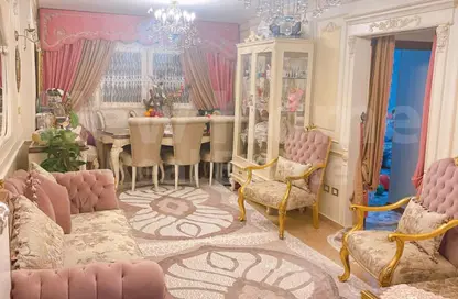 Apartment - 3 Bedrooms - 1 Bathroom for sale in Moharam Bek St. - Moharam Bek - Hay Wasat - Alexandria