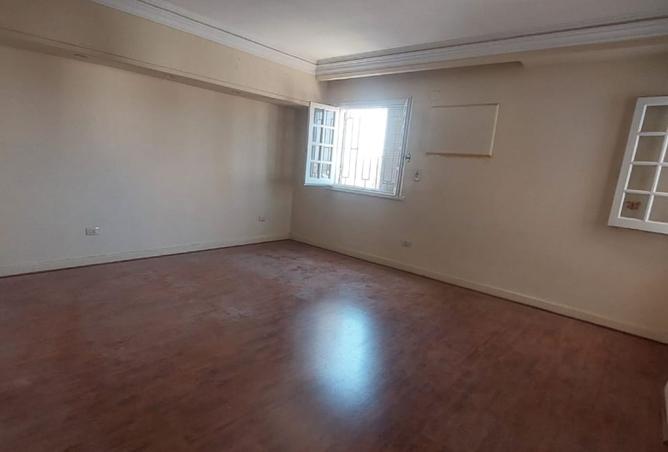 8120833 - Property Image 3