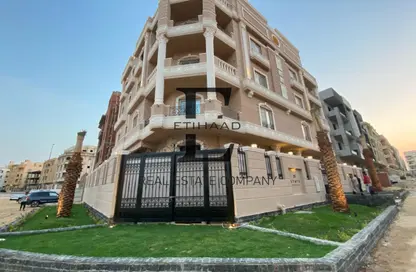 Apartment - 3 Bedrooms - 3 Bathrooms for sale in Al Andalus Buildings - Al Andalus District - New Cairo City - Cairo