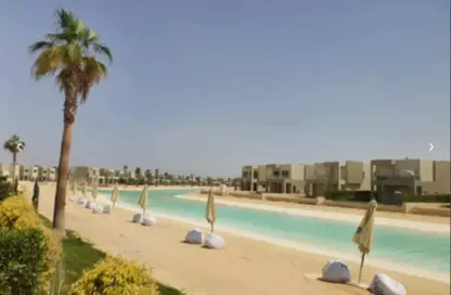 شاليه - 2 غرف نوم - 3 حمامات للبيع في ازها الساحل الشمالي - راس الحكمة - الساحل الشمالي
