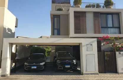 Villa - 4 Bedrooms - 5 Bathrooms for sale in Sodic East - 6th District - New Heliopolis - Cairo