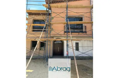 Villa - 4 Bedrooms - 3 Bathrooms for sale in Village West - Sheikh Zayed Compounds - Sheikh Zayed City - Giza
