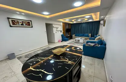 شقة - 2 غرف نوم - 2 حمامات للايجار في شارع لبنان - المهندسين - الجيزة