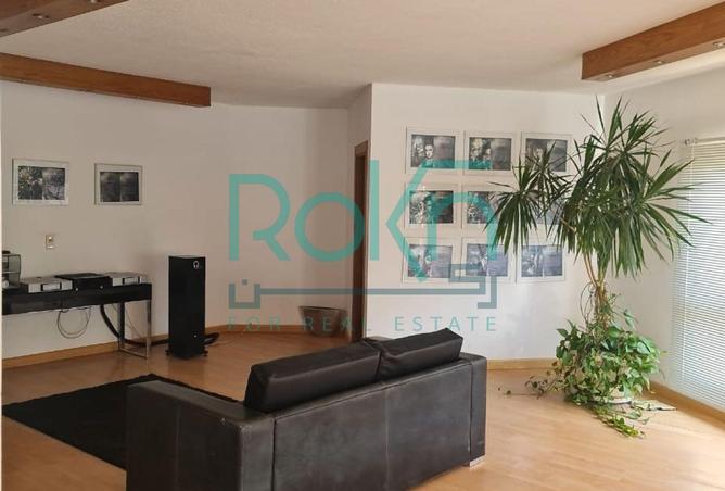 8246865 - Property Image 2