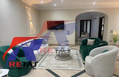 Apartment - 3 Bedrooms - 2 Bathrooms for sale in Dr Hassanein Abdulqader St. - 6th Zone - Nasr City - Cairo