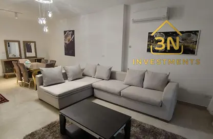 شقة - 3 غرف نوم - 3 حمامات للايجار في مون ريزيدنس - فيفث سكوير - التجمع الخامس - مدينة القاهرة الجديدة - القاهرة