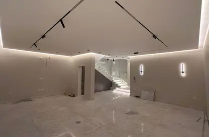 Villa - 4 Bedrooms - 4 Bathrooms for rent in New Giza - Cairo Alexandria Desert Road - 6 October City - Giza