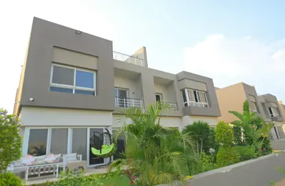 Villa - 5 Bedrooms - 5 Bathrooms for sale in Etapa - Sheikh Zayed Compounds - Sheikh Zayed City - Giza