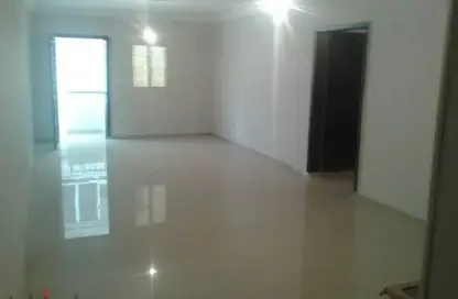 شقة - 2 غرف نوم - 2 حمامات للايجار في الشطر العاشر - زهراء المعادي - حي المعادي - القاهرة