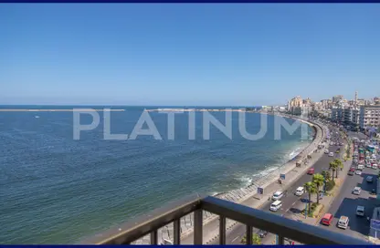 شقة - 3 غرف نوم - 2 حمامات للايجار في طريق الحرية - محطة الرمل - حي وسط - الاسكندرية