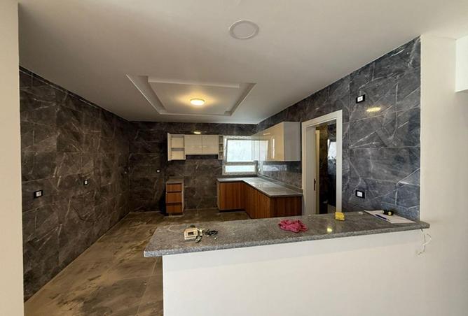 8081023 - Property Image 3