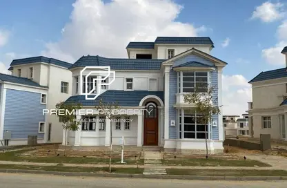 Villa - 3 Bedrooms - 2 Bathrooms for sale in Mountain View iCity - 5th Settlement Compounds - The 5th Settlement - New Cairo City - Cairo