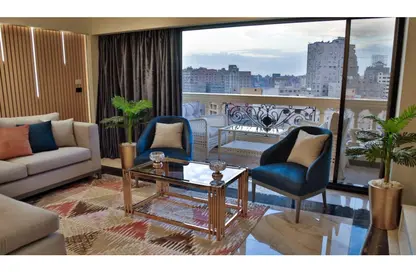 شقة - 3 غرف نوم - 3 حمامات للايجار في شارع لبنان - المهندسين - الجيزة