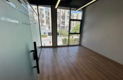 Office Space - Studio - 2 Bathrooms for sale in The portal - Beverly Hills - Sheikh Zayed Compounds - Sheikh Zayed City - Giza