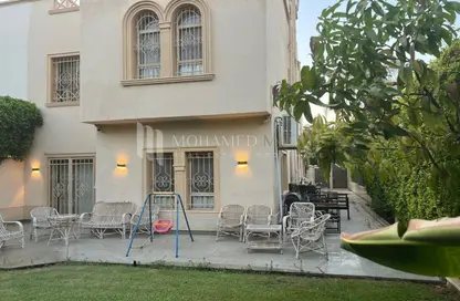 تاون هاوس - 8 غرف نوم - 6 حمامات للبيع في شارع 10 - جرينز - الحي السادس - الشيخ زايد - الجيزة