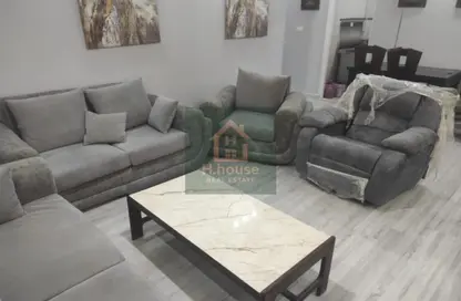Apartment - 2 Bedrooms - 1 Bathroom for rent in El Rehab Extension - Al Rehab - New Cairo City - Cairo