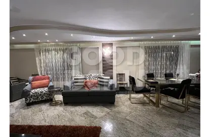 شقة - 3 غرف نوم - 3 حمامات للبيع في شارع محمد يوسف موسي - المنطقة الأولى - مدينة نصر - القاهرة