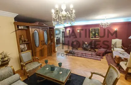 شقة - 3 غرف نوم - 2 حمامات للايجار في الأزاريطة - حي وسط - الاسكندرية