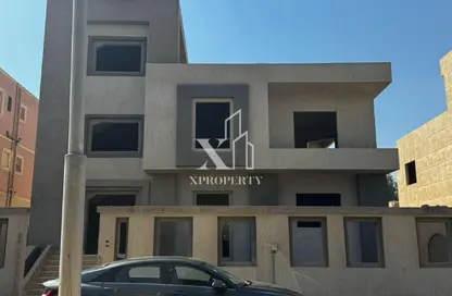 Villa - 6 Bedrooms - 4 Bathrooms for sale in Touristic Zone 6 - Touristic Zone - Al Motamayez District - 6 October City - Giza