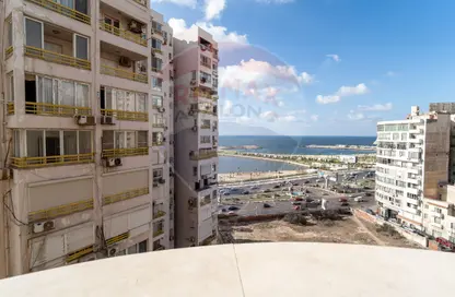 شقة - 3 غرف نوم - 3 حمامات للبيع في زيزينيا - حي شرق - الاسكندرية