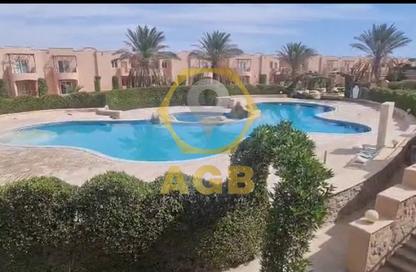 دوبلكس - 2 غرف نوم - 2 حمامات للبيع في امباير ريزورت - العين السخنة - السويس