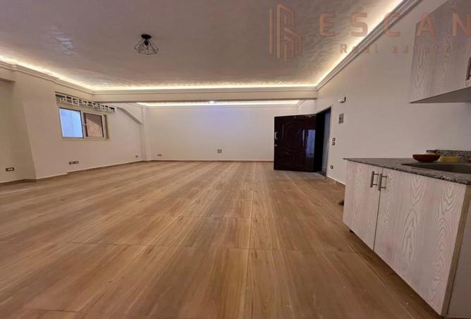 8233005 - صورة العقار 3