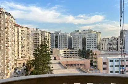 شقة - 3 غرف نوم - 2 حمامات للبيع في سموحة - حي شرق - الاسكندرية