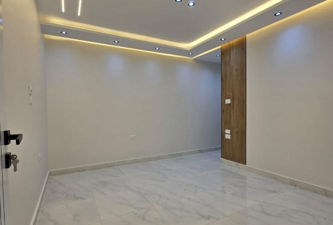 8309662 - Property Image 2