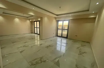 Office Space - Studio - 2 Bathrooms for rent in Salah Salem St. - Roxy - Heliopolis - Masr El Gedida - Cairo