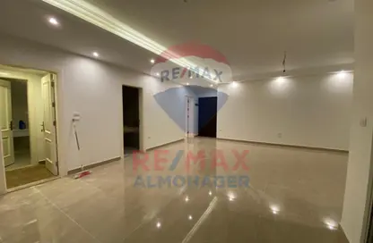 شقة - 2 غرف نوم - 2 حمامات للايجار في فيلدج جيت - المستثمرين الجنوبية - مدينة القاهرة الجديدة - القاهرة