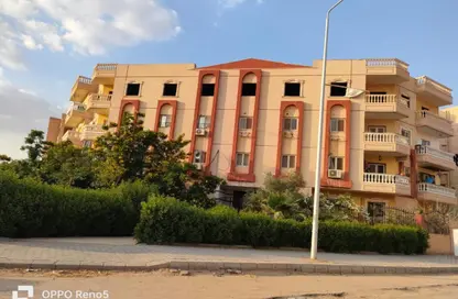 Apartment - 3 Bedrooms - 1 Bathroom for sale in 2nd Area - Shorouk City - Cairo