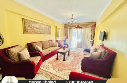 شقة - 3 غرف نوم - 2 حمامات للايجار في زيزينيا - حي شرق - الاسكندرية