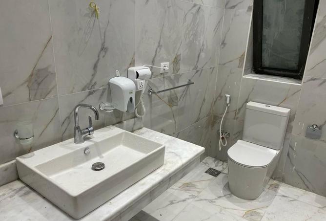 8448302 - Property Image 2