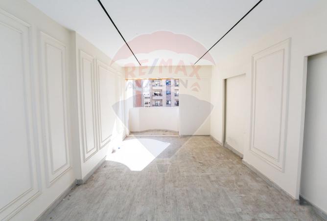 8122390 - Property Image 2