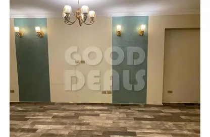 شقة - 2 غرف نوم - 2 حمامات للبيع في شارع عبد العزيز فهمي - ميدان هليوبوليس - النزهة - القاهرة