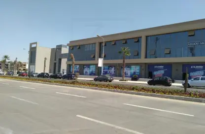 Shop - Studio - 4 Bathrooms for rent in The Lane - 26th of July Corridor - Sheikh Zayed City - Giza