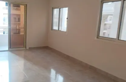 Apartment - 3 Bedrooms - 2 Bathrooms for rent in North Lotus - El Lotus - New Cairo City - Cairo