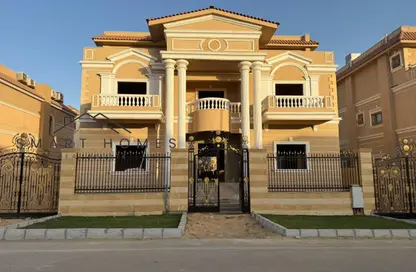 Villa - 6 Bedrooms - 6 Bathrooms for sale in Yasmine District - 14th District - Sheikh Zayed City - Giza