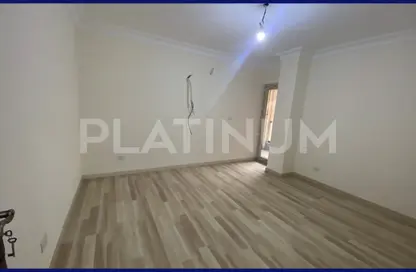 شقة - 3 غرف نوم - 3 حمامات للبيع في ميدان سموحة - سموحة - حي شرق - الاسكندرية
