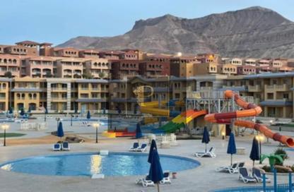 شاليه - غرفة نوم - 2 حمامات للبيع في كاريبيان باي - بورتو السخنة - العين السخنة - السويس