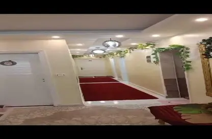 شقة - 3 غرف نوم - 3 حمامات للايجار في الحي العاشر - الشيخ زايد - الجيزة