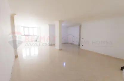 شقة - 2 غرف نوم - 1 حمام للايجار في سموحة - حي شرق - الاسكندرية