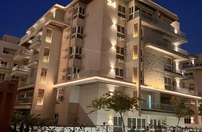 Apartment - 3 Bedrooms - 4 Bathrooms for sale in Mountain View iCity - 5th Settlement Compounds - The 5th Settlement - New Cairo City - Cairo