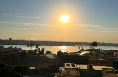 Apartment - 4 Bedrooms - 2 Bathrooms for sale in Cornish El Nile St. - Maadi - Hay El Maadi - Cairo