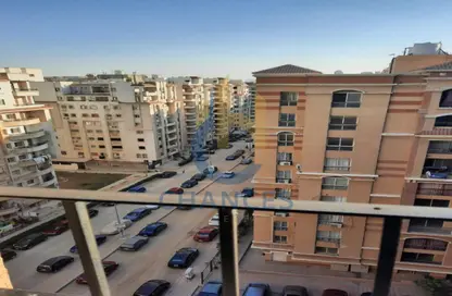 Apartment - 3 Bedrooms - 2 Bathrooms for sale in Maadi Gardens - Maadi - Hay El Maadi - Cairo