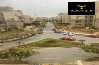 شقة - 2 غرف نوم - 2 حمامات للايجار في فيلدج جيت - المستثمرين الجنوبية - مدينة القاهرة الجديدة - القاهرة