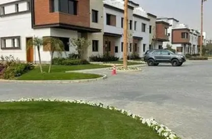 Townhouse - 5 Bedrooms - 4 Bathrooms for sale in Azzar - 5th Settlement Compounds - The 5th Settlement - New Cairo City - Cairo