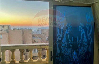 شقة - 3 غرف نوم - 2 حمامات للبيع في الشاطبي - حي وسط - الاسكندرية