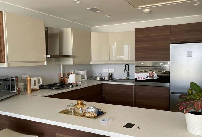 8196012 - Property Image 2